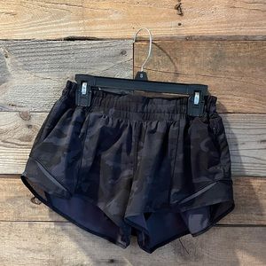 lululemon shorts SIZE 6